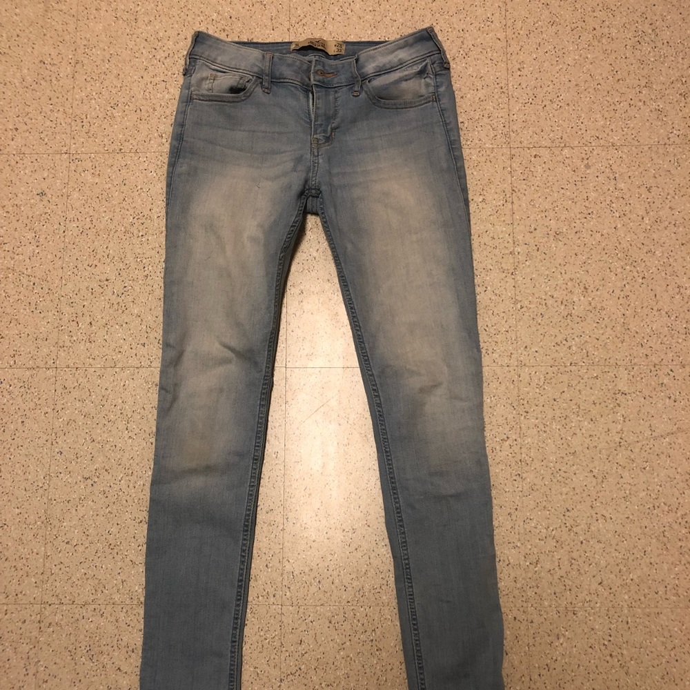 | CLOSET CLEANOUT| Hollister jeans 👖